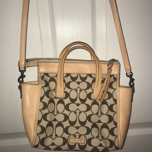 Coach Handbag/Crossbody - Picture 3 of 8